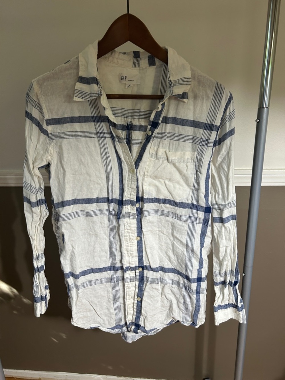 GAP Women's White Shirt with Blue Plaid Stripes